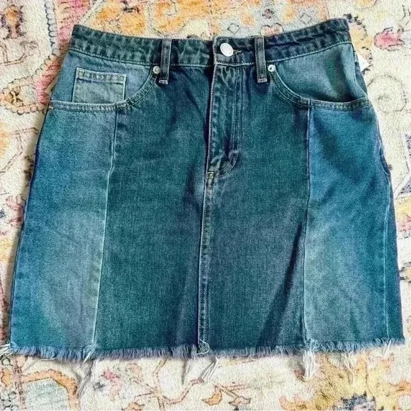 BDG Urban Outfitters Patchwork Jean Skirt Womens Medium - Picture 1 of 4